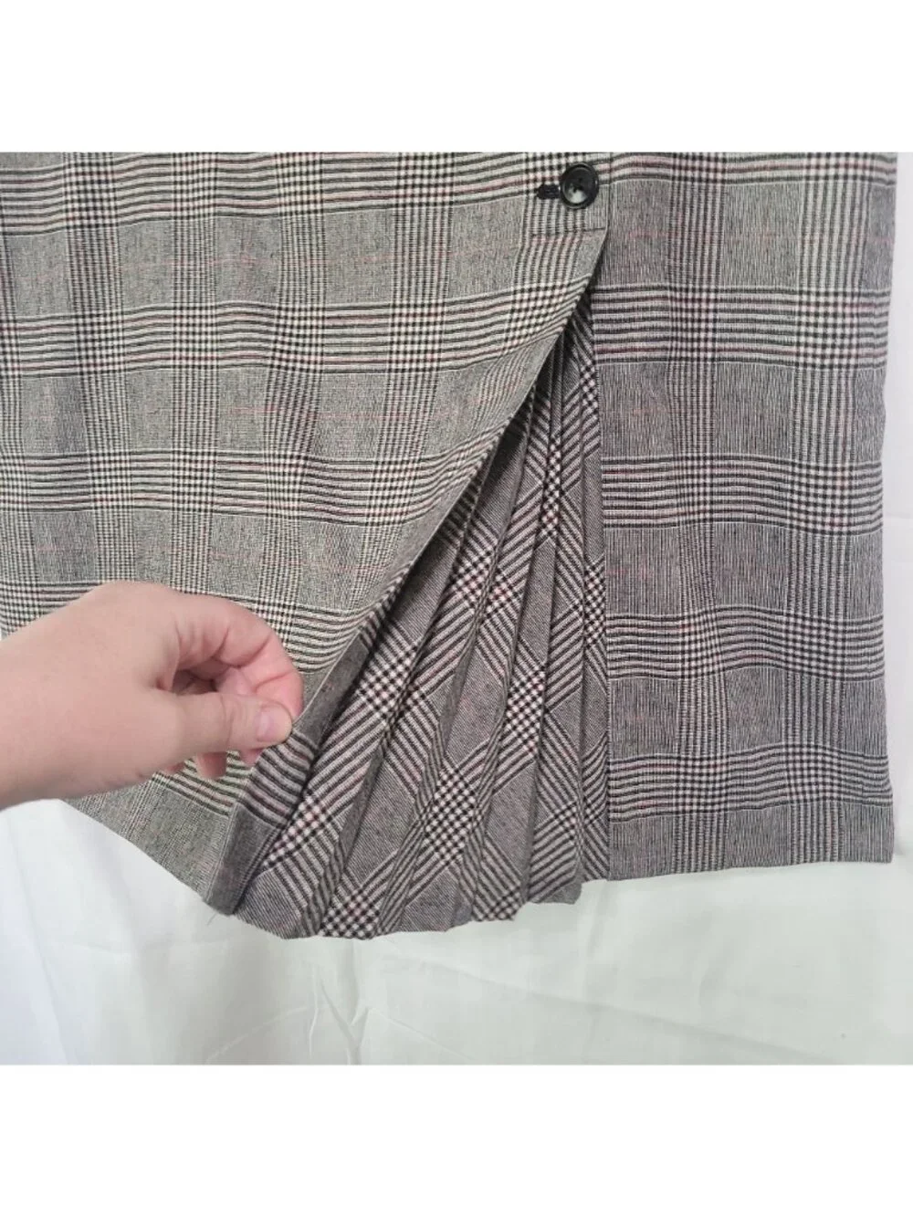 Banana Republic Plaid A-Line Skirt Sz 14 Side Button Wool Blend Black White Red - Picture 7 of 10